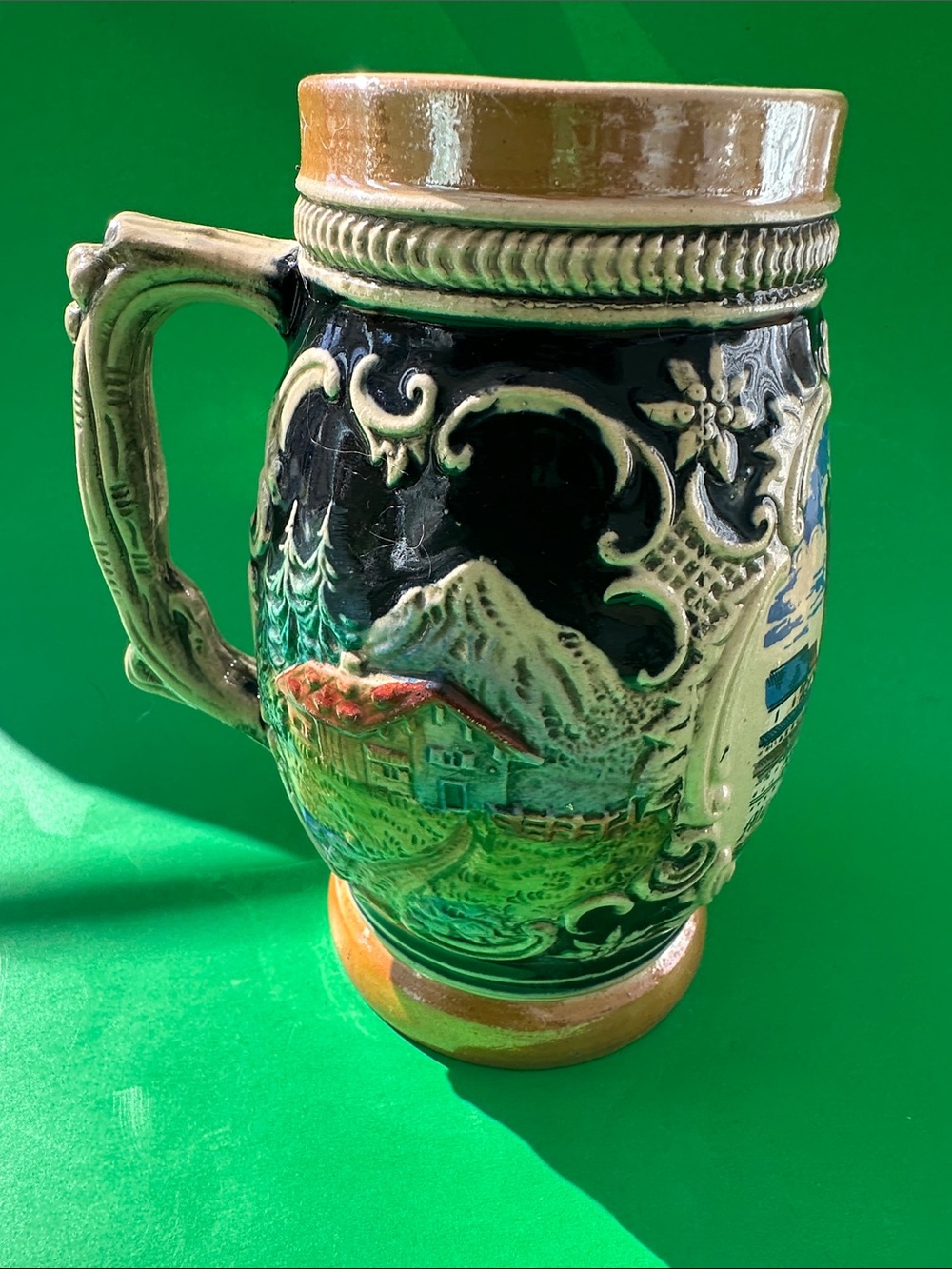 Hand-Painted Ceramic Beer Stein in Black and Tan